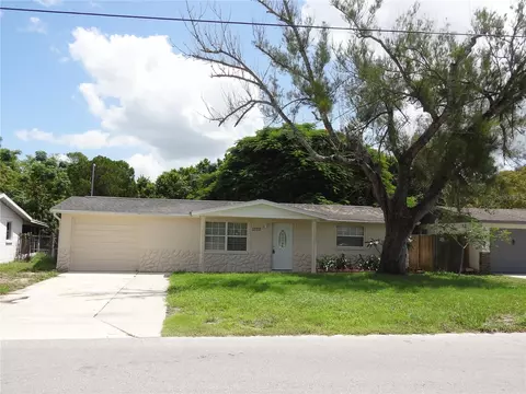 12712 College Hill Dr, Hudson, FL 34667