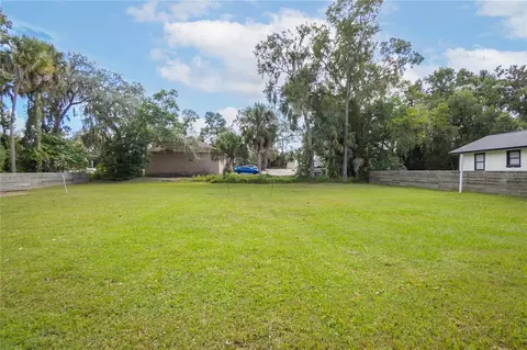 464 NE 2nd St, Crystal River, FL 34429