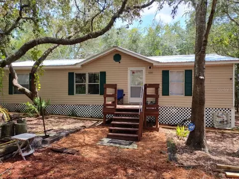 10090 David Dr, Weeki Wachee, FL 34613