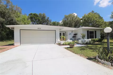 8635 Gold Pine Dr, Port Richey, FL 34668