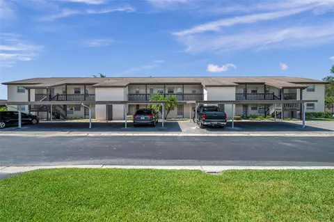 5207 Turquoise Ln #205, New Port Richey, FL 34652