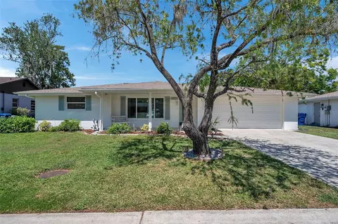 7571 Holly Lake Ln, New Port Richey, FL 34653