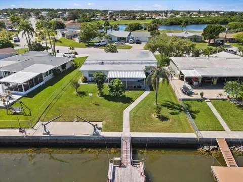 4211 Headsail Dr, New Port Richey, FL 34652