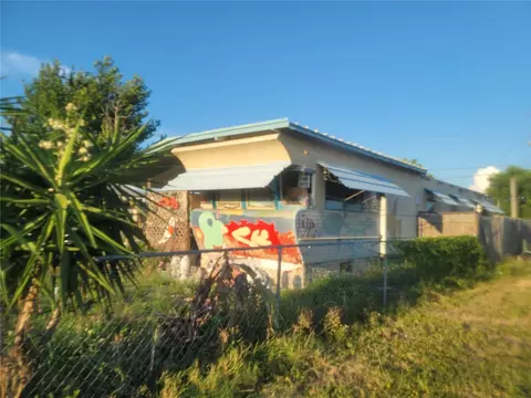 1802 Orange Dr, Holiday, FL 34691