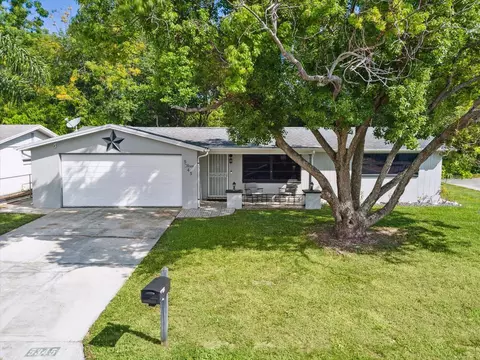 5345 Manor Dr, New Port Richey, FL 34652