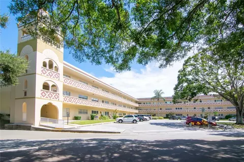 2384 Tahitian Ln #2, Clearwater, FL 33763
