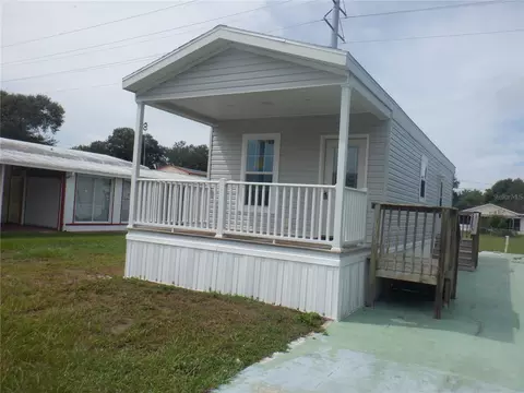 4633 Coral St, Zephyrhills, FL 33542