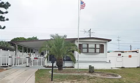 2015 Pleasure Dr, Holiday, FL 34691