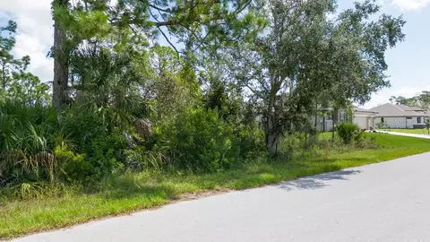 17357 Bayharbor Cir, Port Charlotte, FL 33948