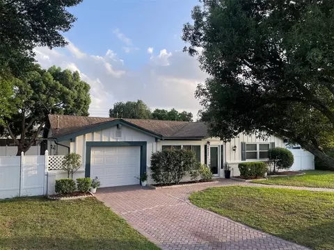 10232 Heathcliff St, Spring Hill, FL 34608