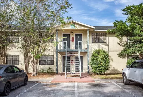 204 Pine Tulip Ct #101, Tampa, FL 33612