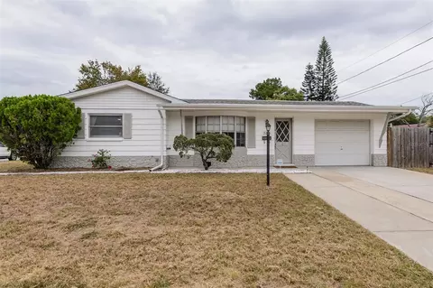 3813 Beacon Square Dr, Holiday, FL 34691