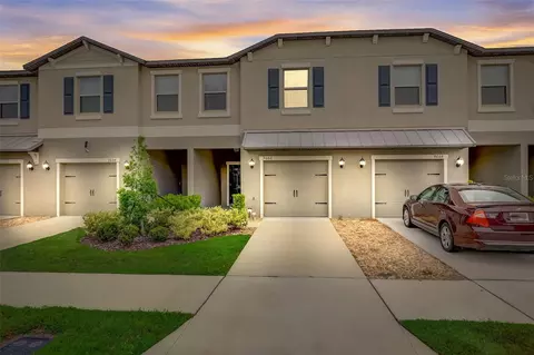 9606 Pembrooke Pines Dr, Sun City Center, FL 33573