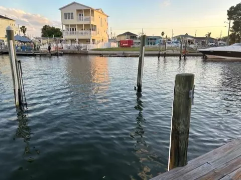 6506 Louise Ct, Hudson, FL 34667