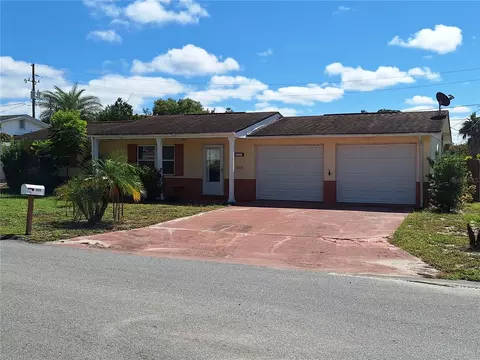 5020 Farley Dr, Holiday, FL 34690