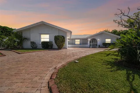 5420 Windward Way, New Port Richey, FL 34652