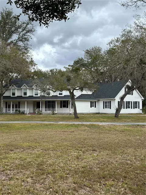 1525 Ridge Top Dr, Tarpon Springs, FL 34688