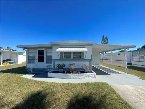 10832 London Dr, Port Richey, FL 34668
