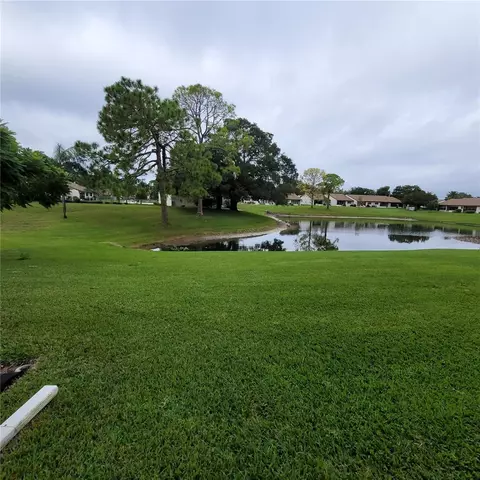 7614 Radcliffe Cir #B104, Port Richey, FL 34668