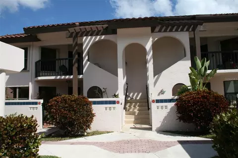 6110 Martinque Dr #201, Stuart, FL 34997