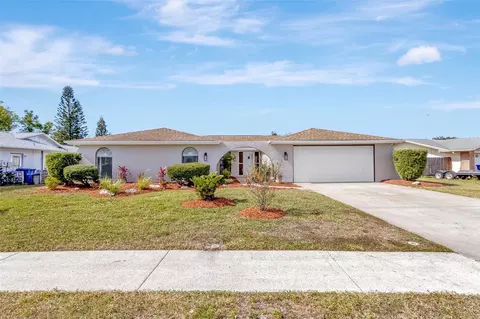 7020 Pin Cherry Ln, Port Richey, FL 34668