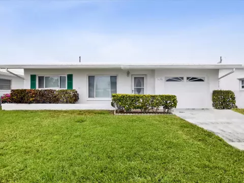 9695 Mainlands Blvd W, Pinellas Park, FL 33782