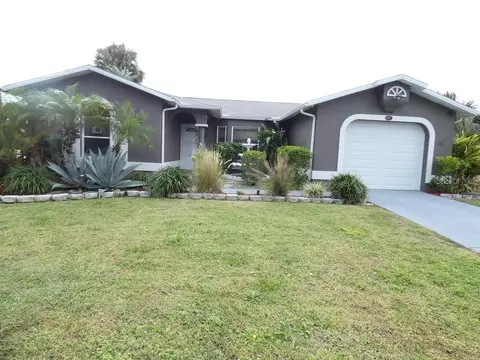 6851 Hills Dr, New Port Richey, FL 34653