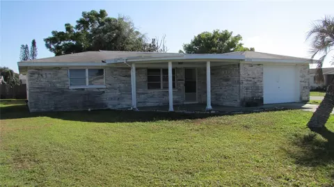 2704 Flint Isle Pl, Holiday, FL 34691