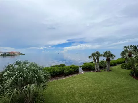 4591 Harborpointe Dr, Port Richey, FL 34668