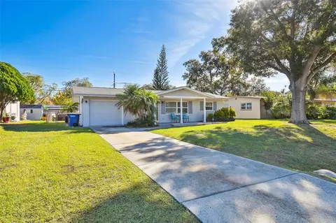 1751 El Trinidad Dr E, Clearwater, FL 33759