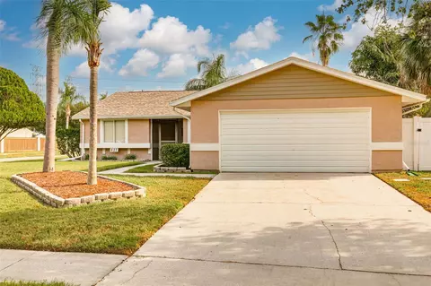 627 Bay Lake Trl, Oldsmar, FL 34677