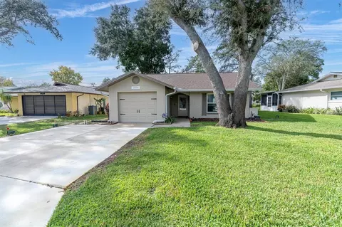 10535 Mira Vista Dr, Port Richey, FL 34668