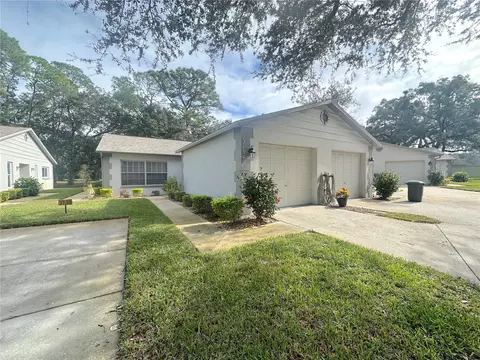 3734 River Oaks Ct, New Port Richey, FL 34655