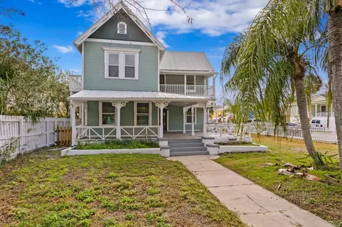229 W Lime St, Tarpon Springs, FL 34689