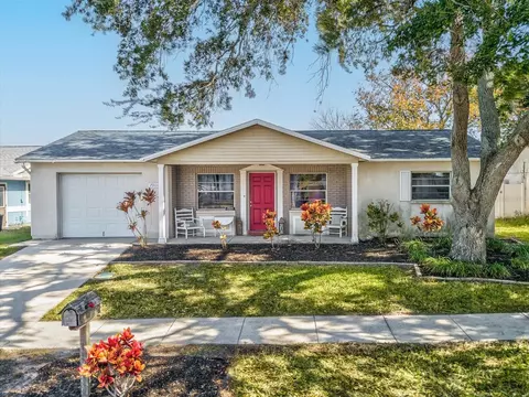 7900 Dundee Dr, New Port Richey, FL 34653