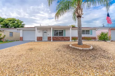 3543 Cambridge St, New Port Richey, FL 34652