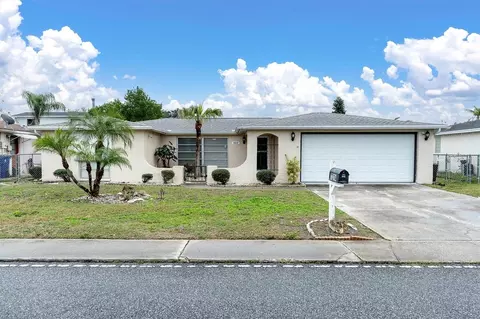7314 Fox Hollow Dr, Port Richey, FL 34668