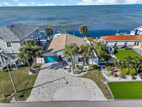5823 Beverly Dr, Hudson, FL 34667