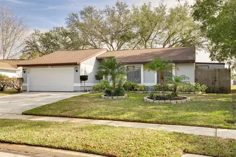 635 Bay Lake Trl, Oldsmar, FL 34677