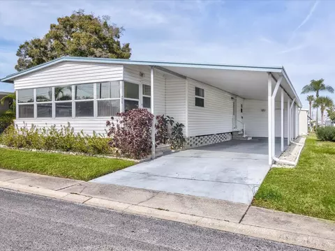 228 Red Oak Dr, Palm Harbor, FL 34684