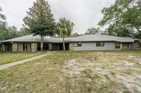 7554 Lake Forest Cir, Port Richey, FL 34668