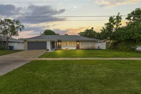 1700 62nd Ave S, Saint Petersburg, FL 33712