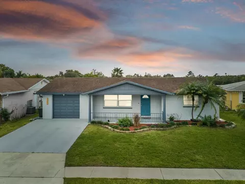 3352 Wilson Dr, Holiday, FL 34691