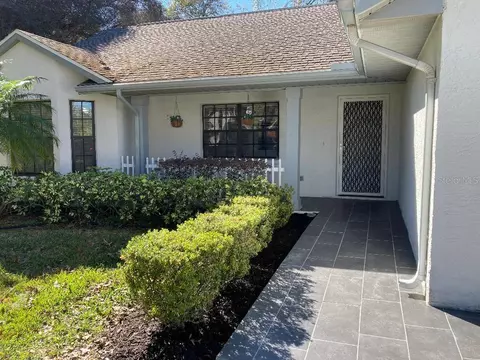 7200 Baltusrol Dr, New Port Richey, FL 34654