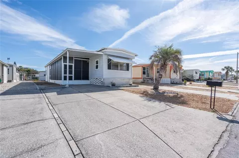 12116 Cactus Dr, Hudson, FL 34667