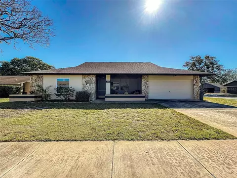 7326 Foxbloom Dr, Port Richey, FL 34668