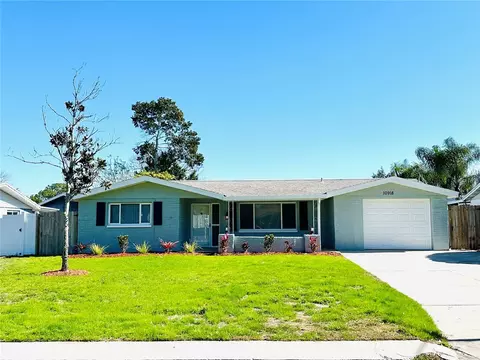 10918 Manchester Rd, Port Richey, FL 34668