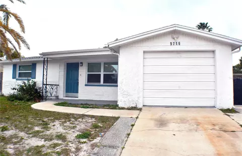 9716 Mark Twain Ln, Port Richey, FL 34668