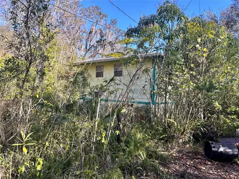 12330 Clear Lake Dr, New Port Richey, FL 34654
