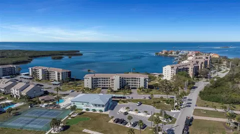 8251 Brent St #945, Port Richey, FL 34668